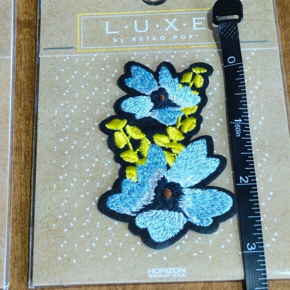 Luxe Patches Flower Applique Retro Lot of 2 Patches - Picture 2 of 7
